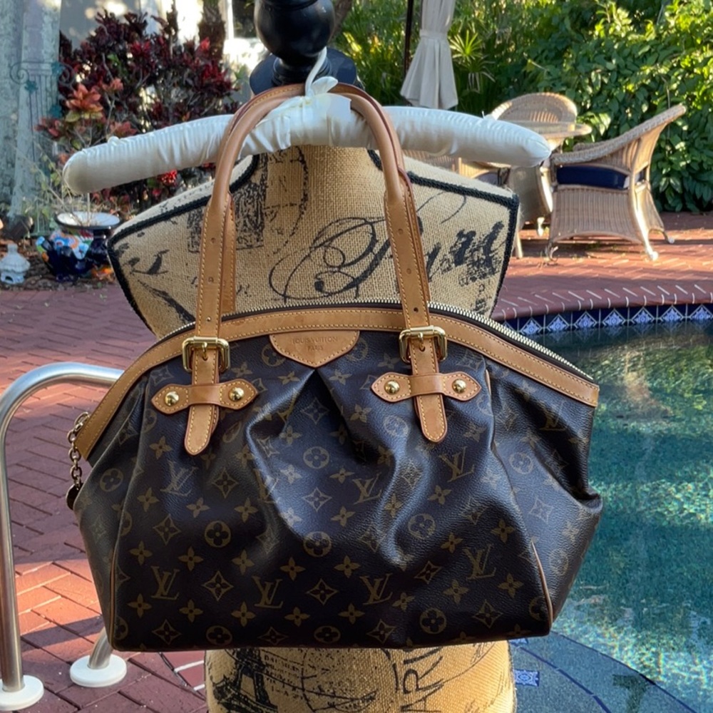 Authentic Louis Vuitton Tivoli GM Monogram EUC